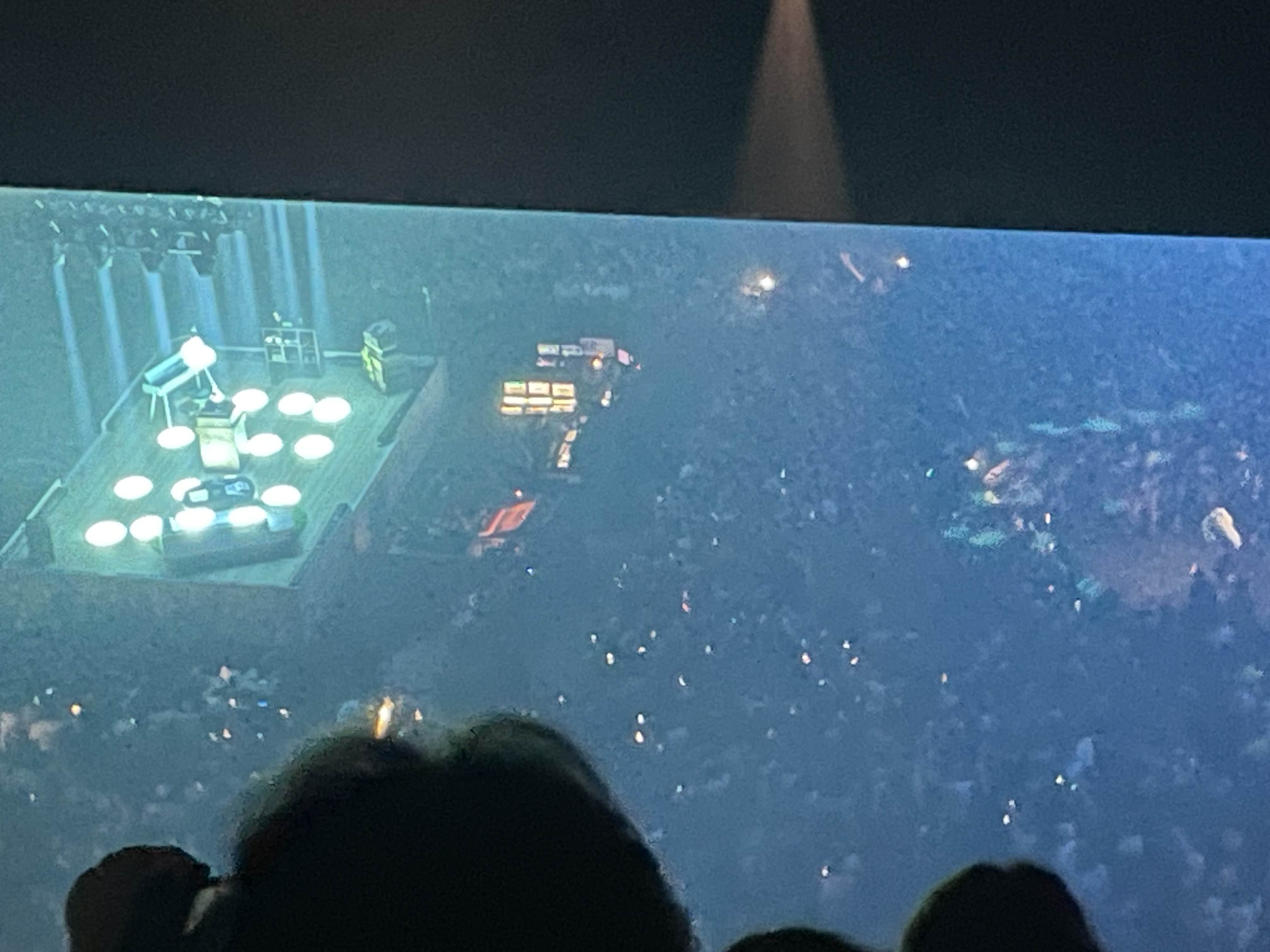 pic of the house mini-stage